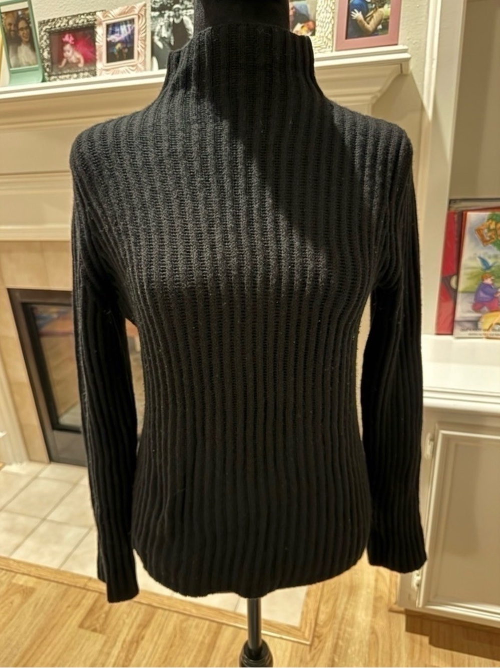 Loro Piana Black Cashmere Ribbed Turtleneck Sweater - Picture 4 of 9